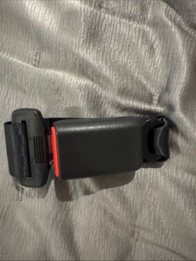 Black and Red Seat Belt Extender with Quick-Release Buckle